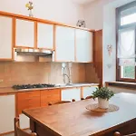 Doriana's House With Garden & Parking 아파트