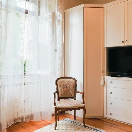 Doriana's House With Garden & Parking Apartment *