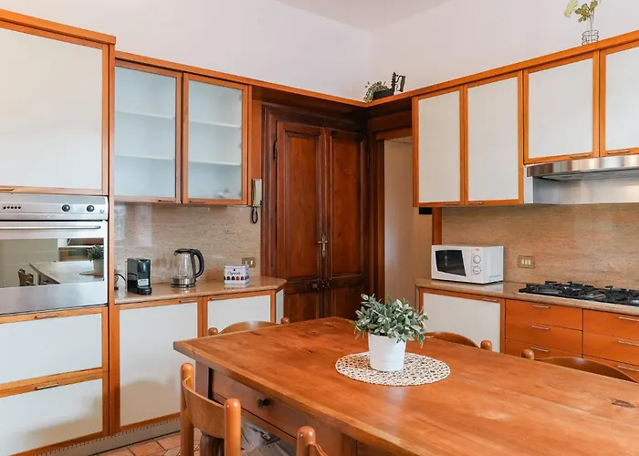 Doriana's House With Garden & Parking
